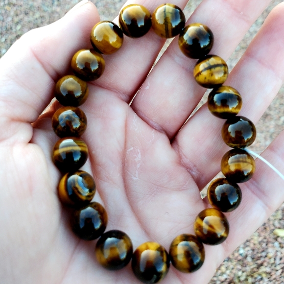 New Tiger Eye Beaded Stretch Bracelet. - Picture 7 of 16